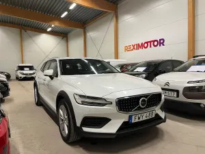 Volvo V60 2023