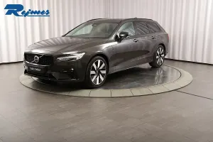 Volvo V90 2025