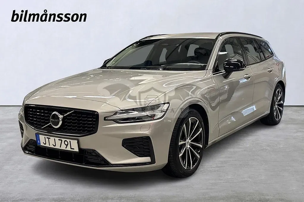 Volvo V60 2025