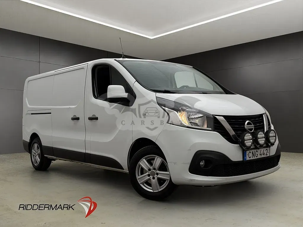 Nissan NV300 2017