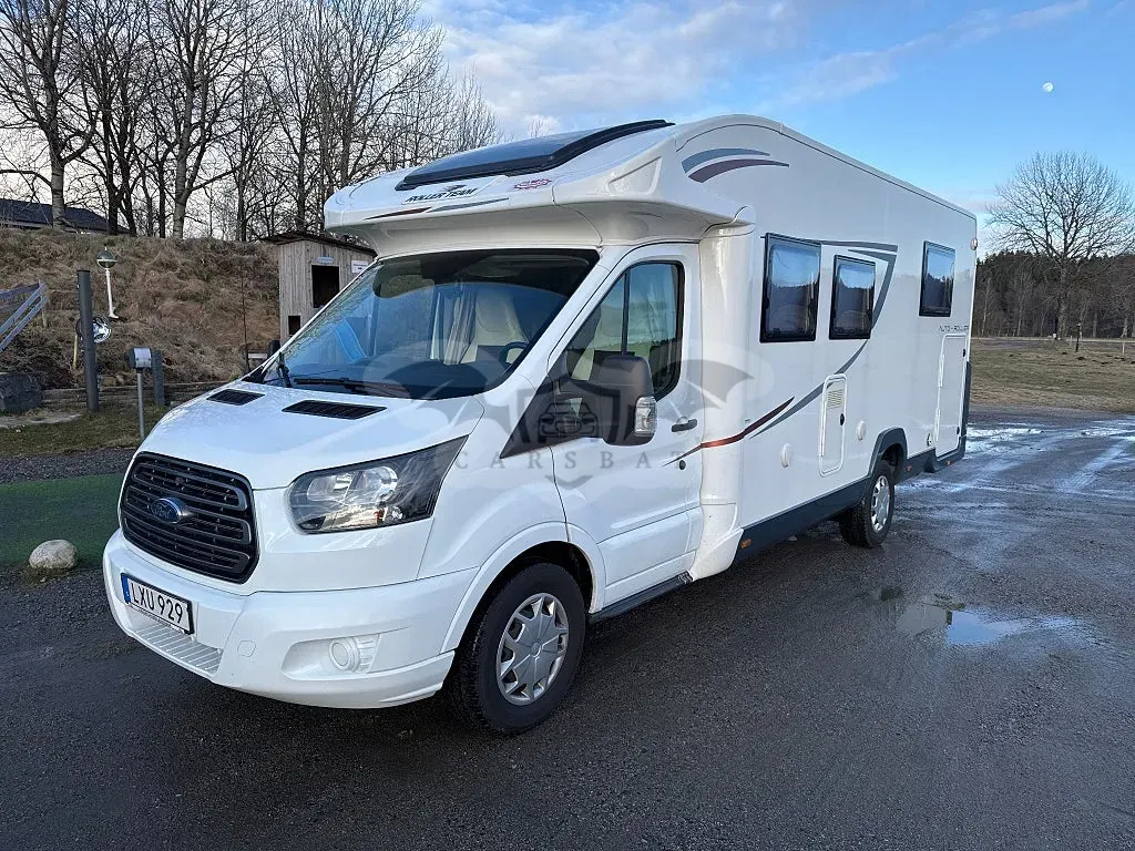 Roller team auto roller 265 queensbed taksäng 5 pers 170 hkr diesel 2017