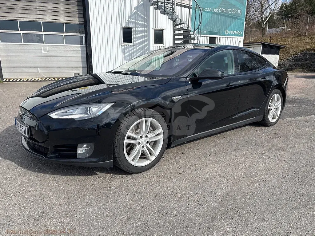 Tesla Model S 2018