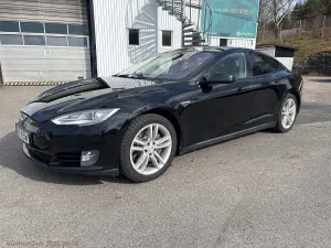 Tesla Model S 2018