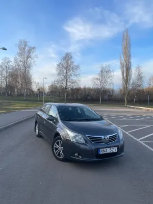 Toyota Avensis 2011