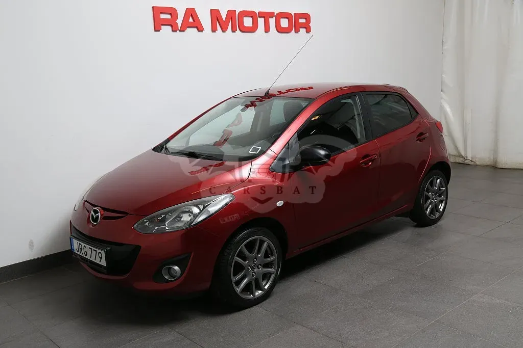 Mazda 2 2013