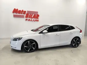 Volvo V40 2014