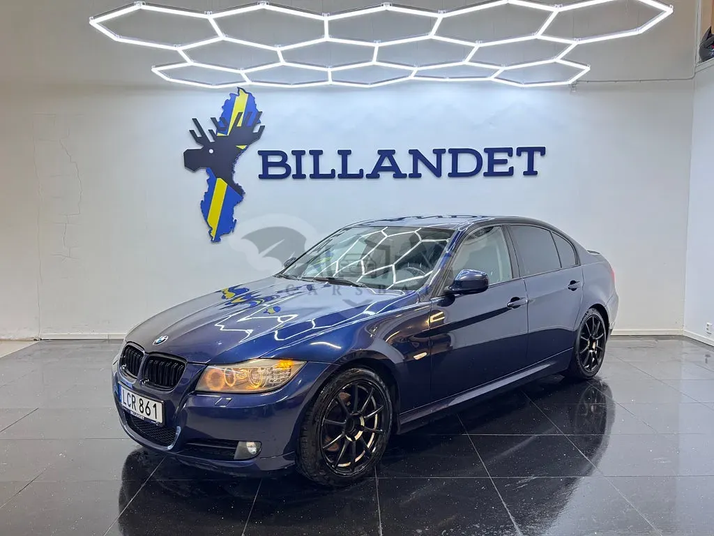 BMW 3 Series 320d 2011