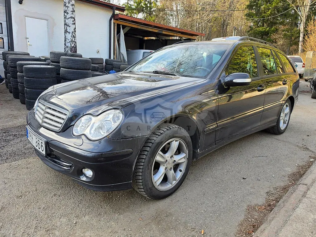 Mercedes-Benz C 2005