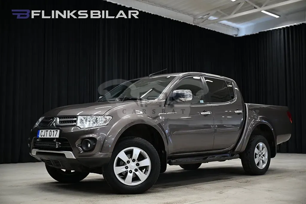 Mitsubishi L200 2015