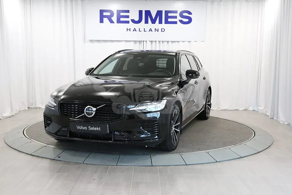 Volvo V60 2025