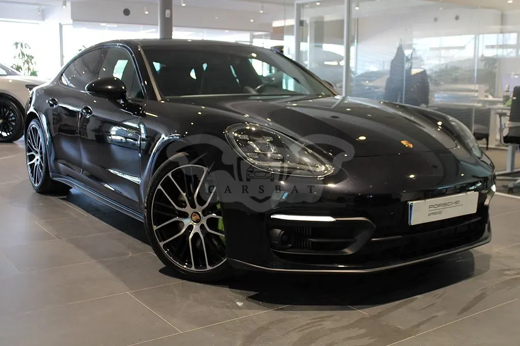 Porsche Panamera 2021