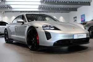 Porsche Taycan 2023
