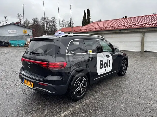 Mercedes-Benz EQB 2026