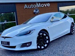 Tesla Model S 2016