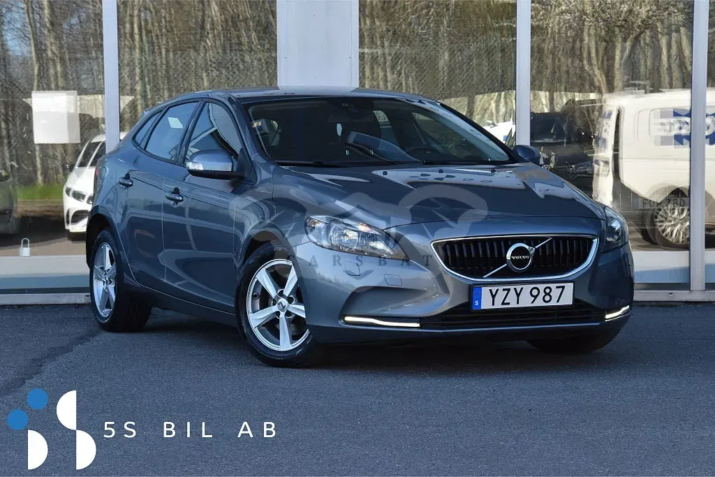 Volvo V40 2018