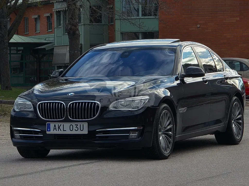 BMW 7 Series 750 2013