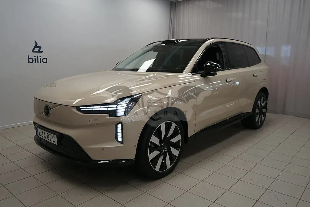 Volvo EX90 2025