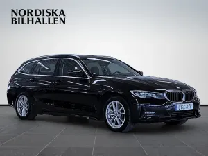 BMW 3 Series 330e 2021