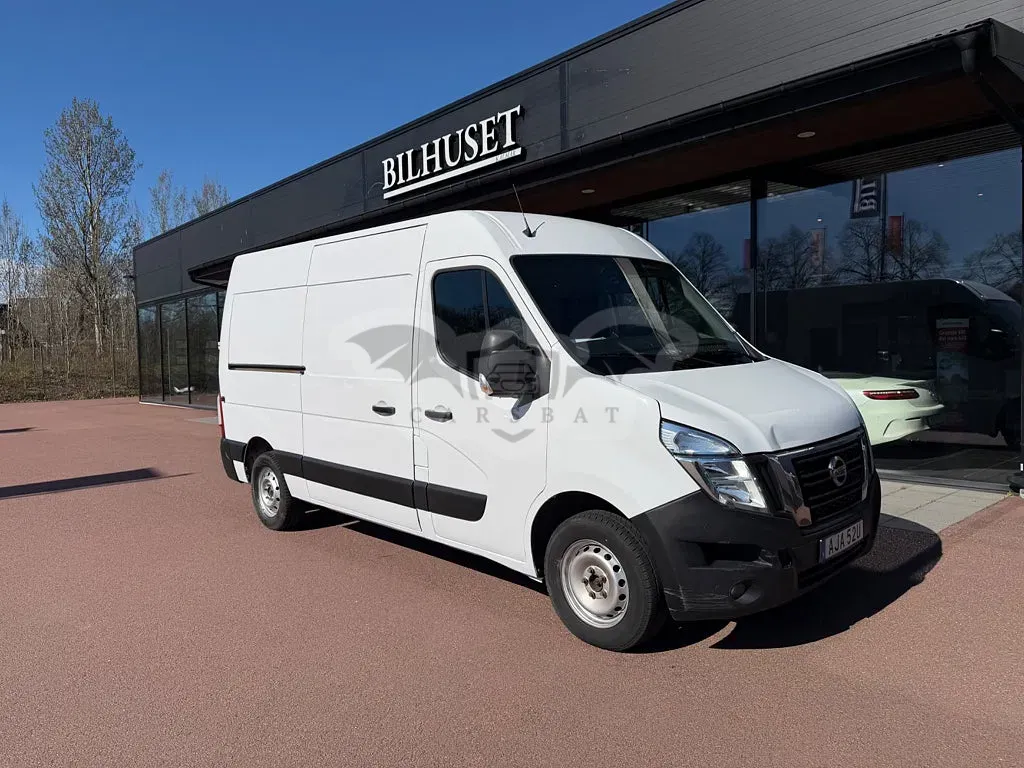 Nissan NV400 2020