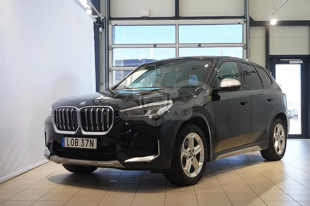 BMW iX1 2023