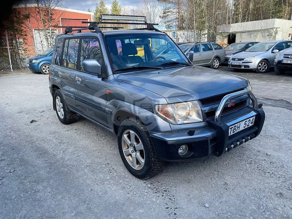 Mitsubishi Pajero 2002