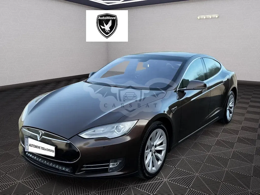 Tesla Model S 2014