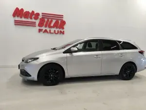 Toyota Auris 2015