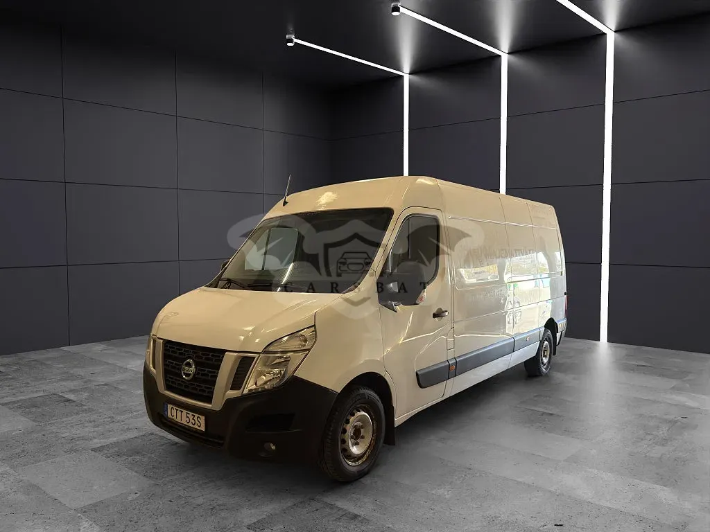 Nissan NV400 2019