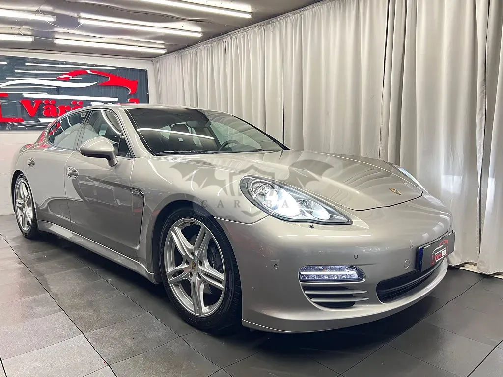 Porsche Panamera 2012