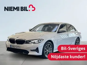 BMW 3 Series 330e 2021