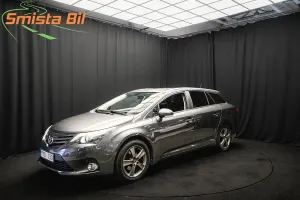 Toyota Avensis 2012