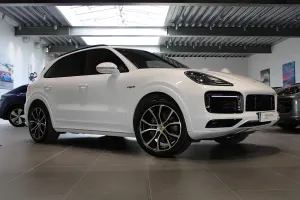 Porsche Cayenne 2023