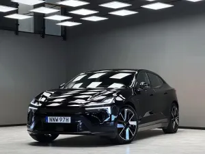 Polestar 4 2025