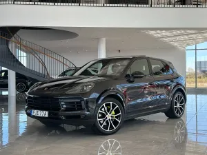 Porsche Cayenne 2021