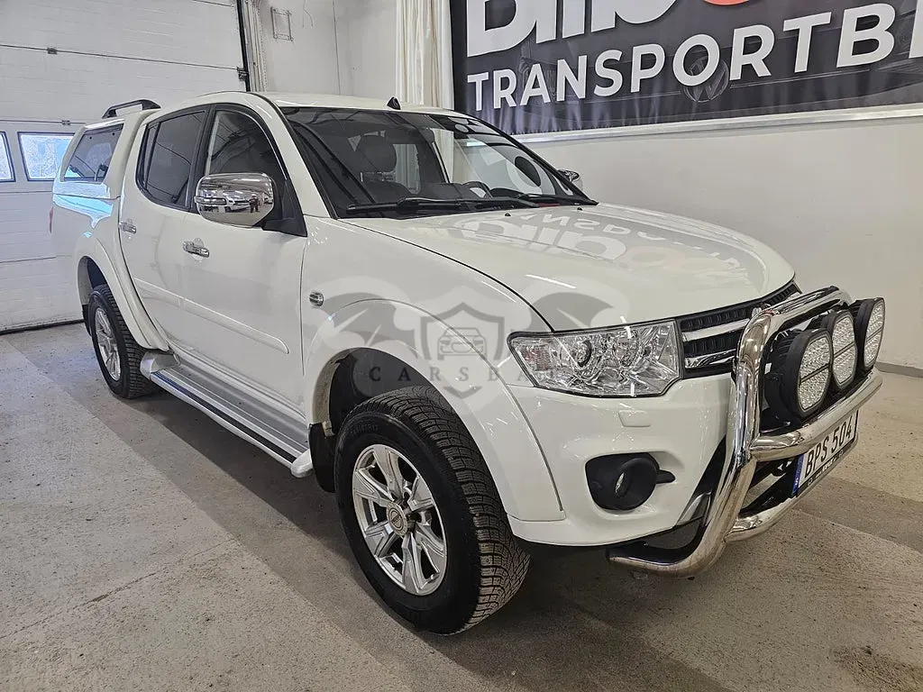 Mitsubishi L200 2015