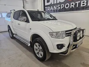 Mitsubishi L200 2015