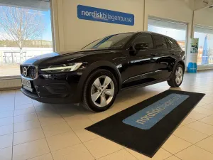 Volvo V60 2022