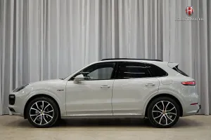 Porsche Cayenne 2023