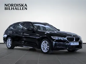 BMW 3 Series 330e 2022