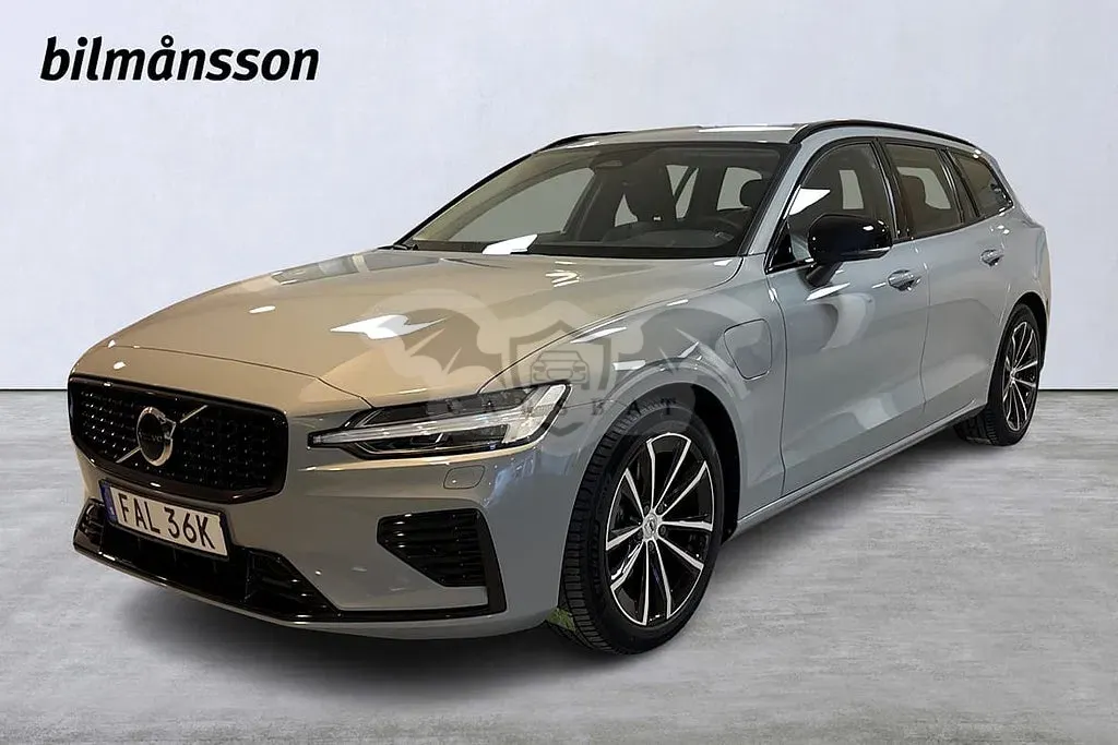 Volvo V60 2025