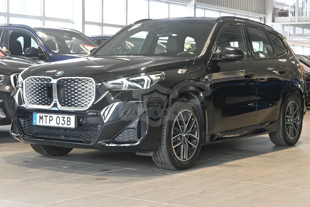 BMW iX1 2024