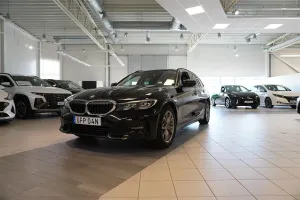 BMW 3 Series 330 2021