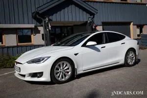 Tesla Model S 2020