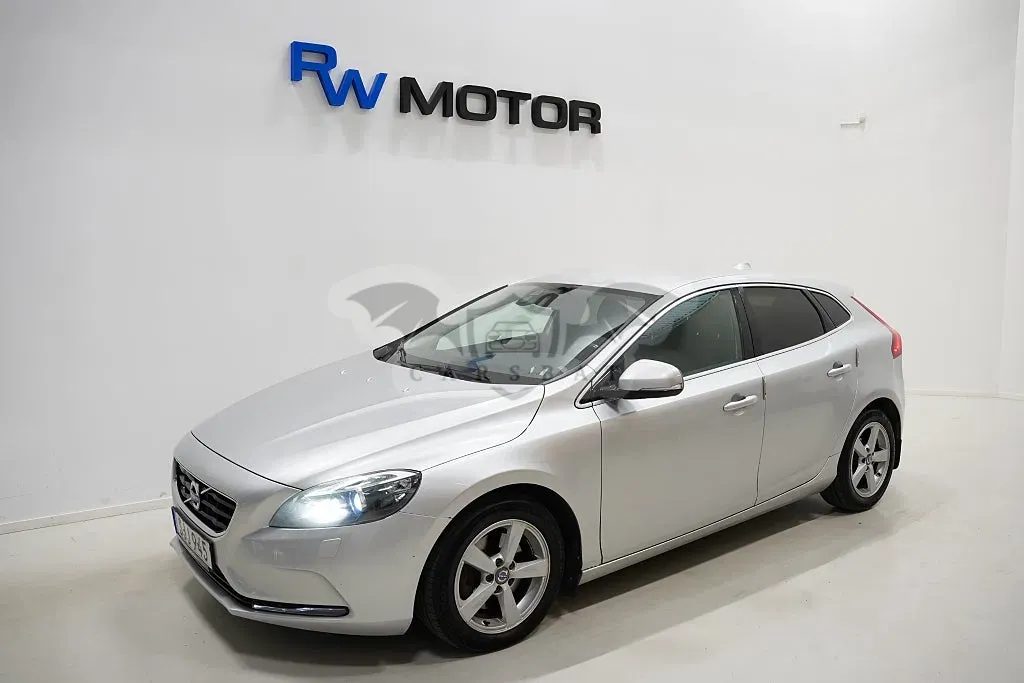 Volvo V40 2015