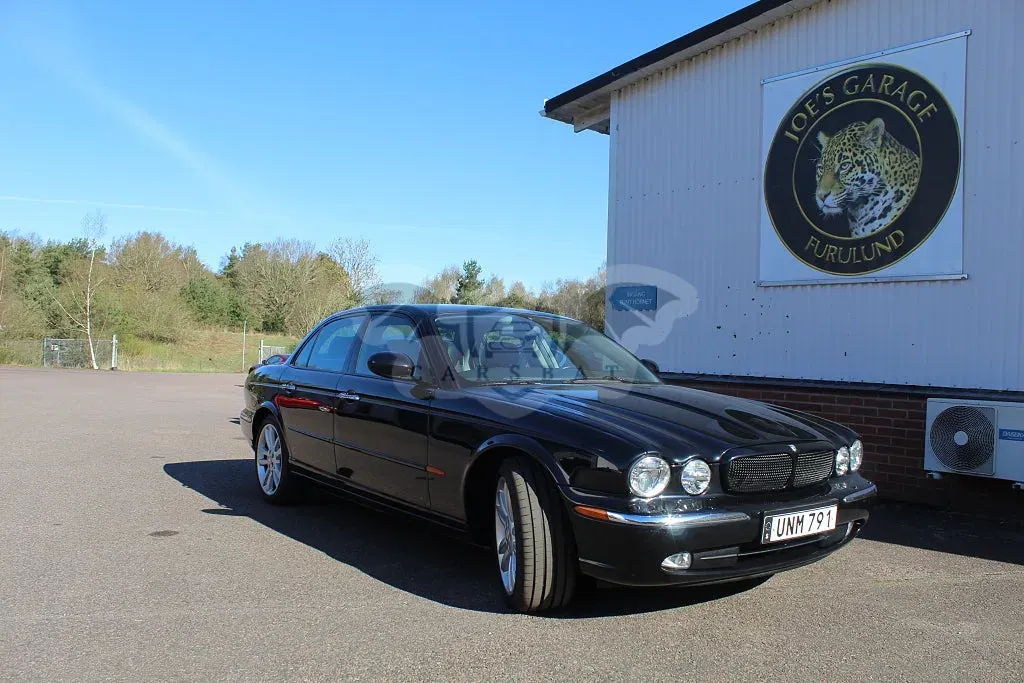 Jaguar XJR 2004