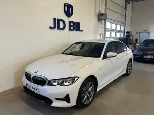 BMW 3 Series 330e 2021