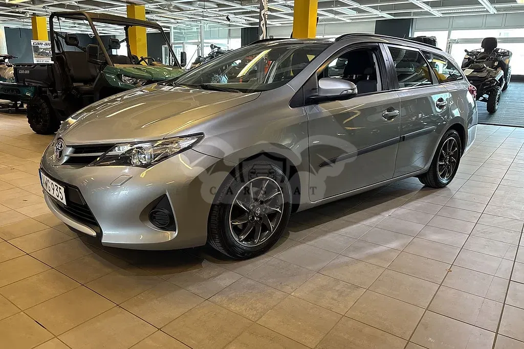 Toyota Auris 2013