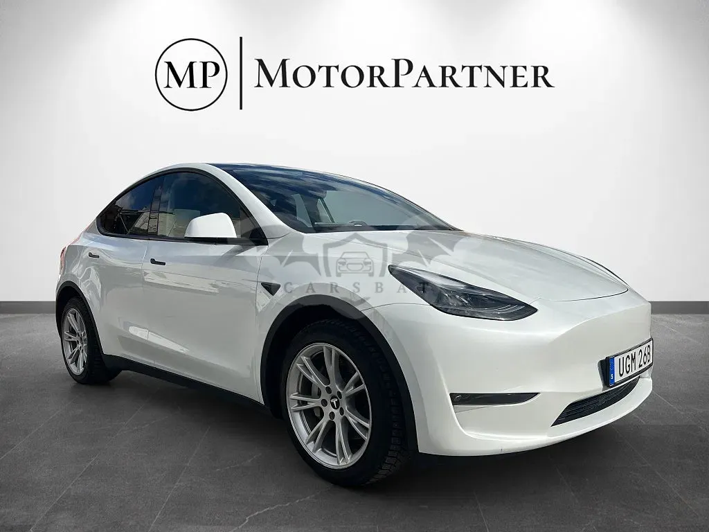 Tesla Model Y 2024