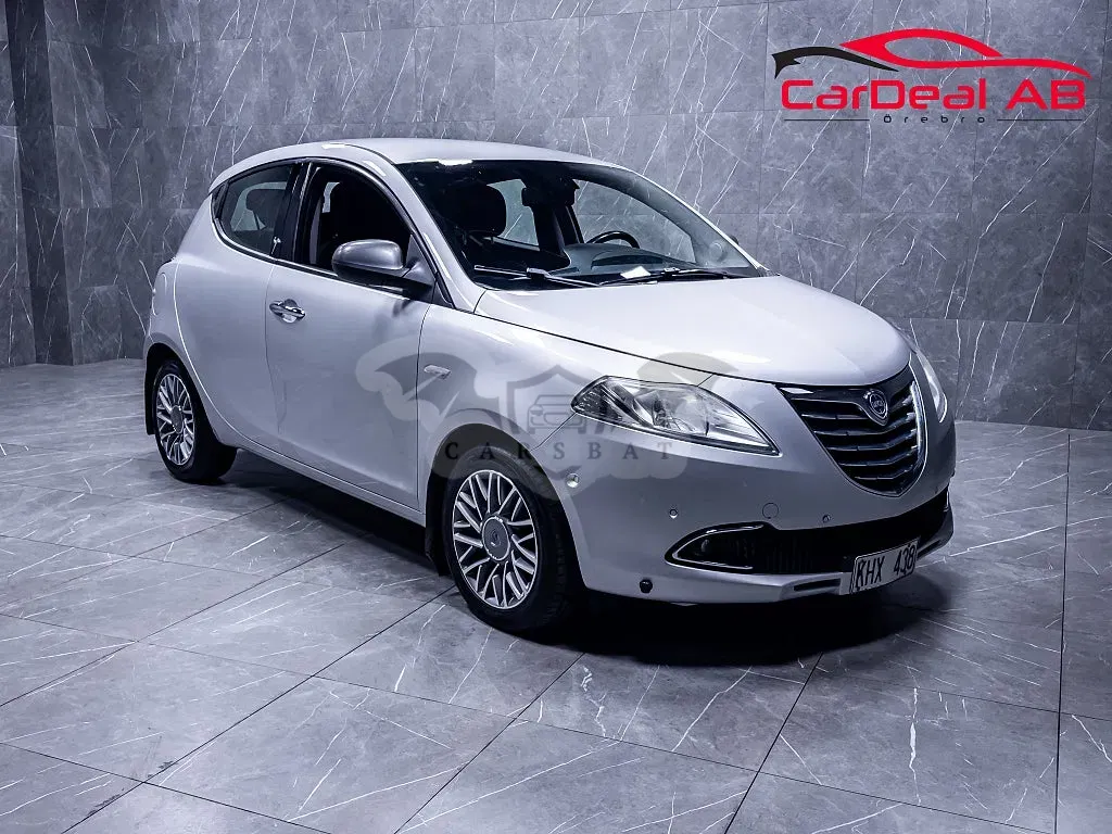 Lancia Ypsilon 2012