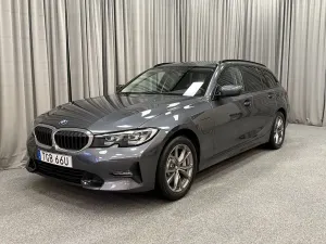 BMW 3 Series 330e 2021